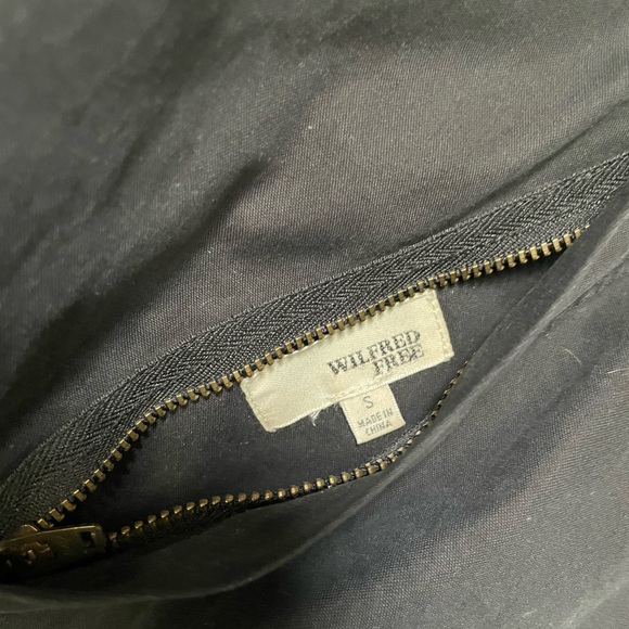 Wilfred Free Reversible Anorak Jacket in Black/Purple - Picture 2 of 5